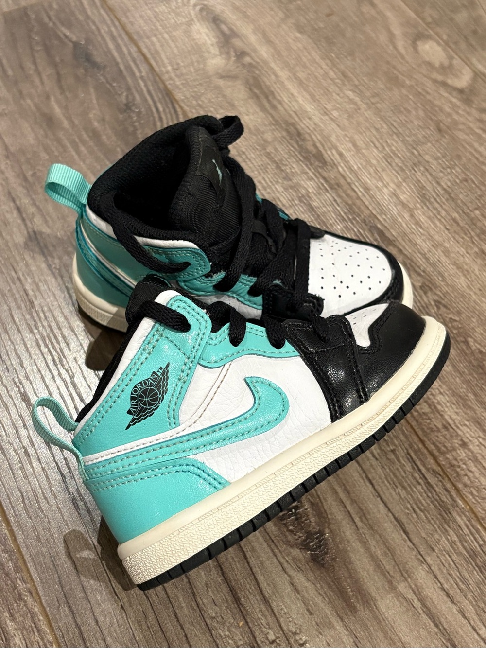 Nike Air Jordan 1 Mid White-Tropical Twist-Black Sz 6c high top